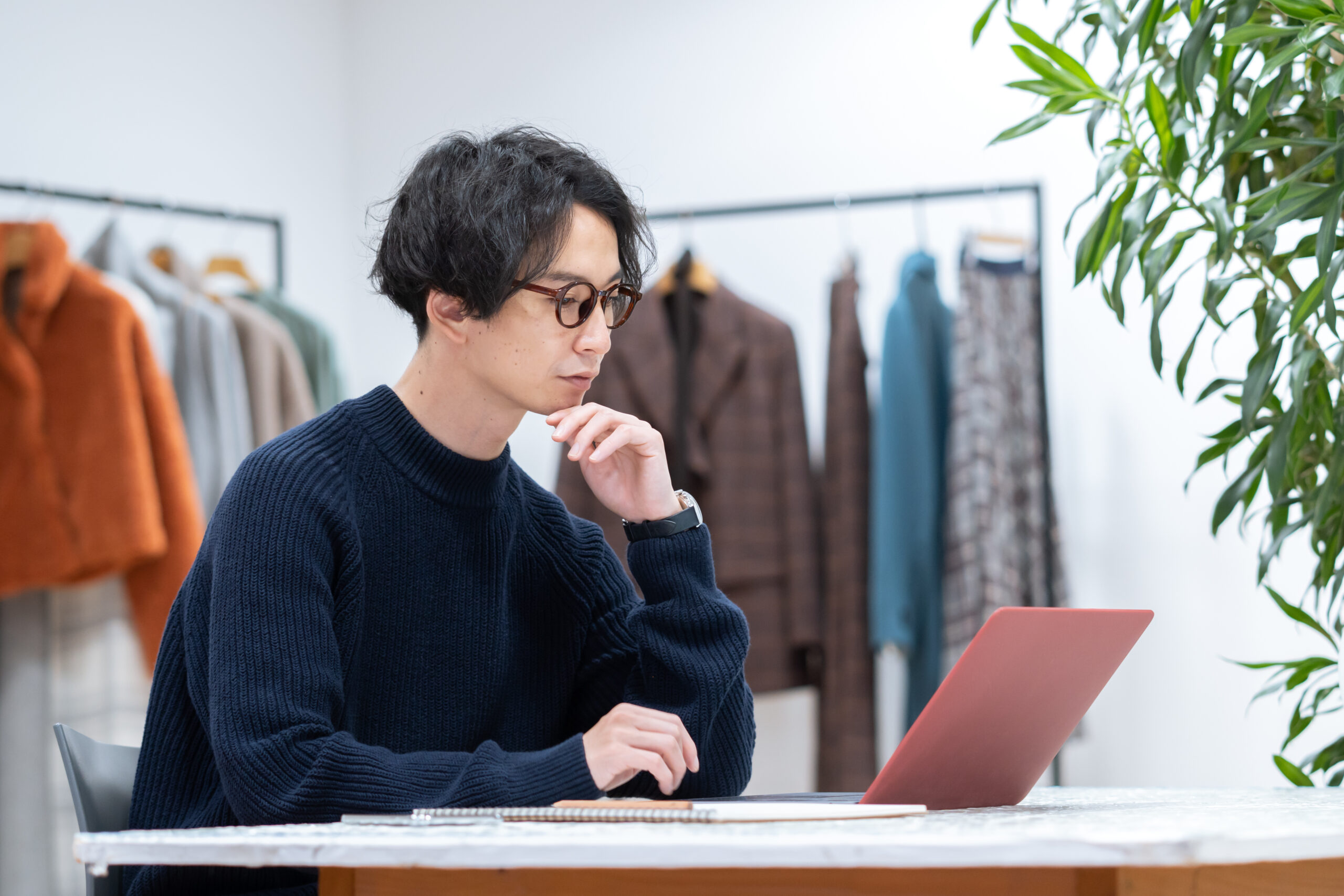 ビジネス　ファッションデザイナー